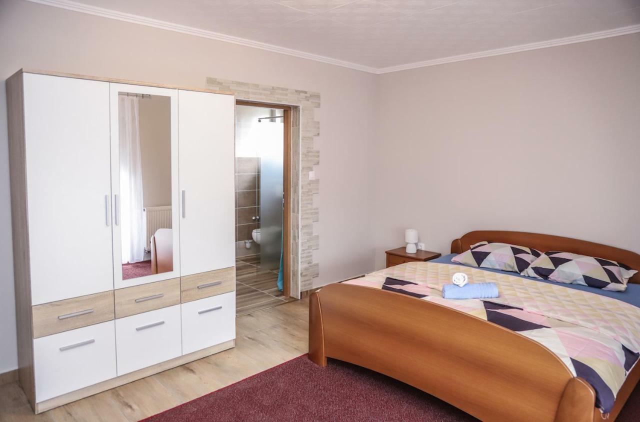 Hotel Zrinski Koprivnica Ngoại thất bức ảnh
